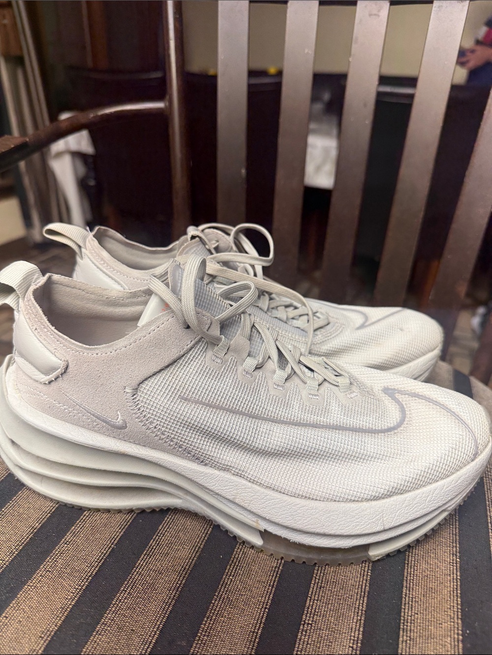 Nike Women’s Light Grey Mesh Platform Running Sneakers